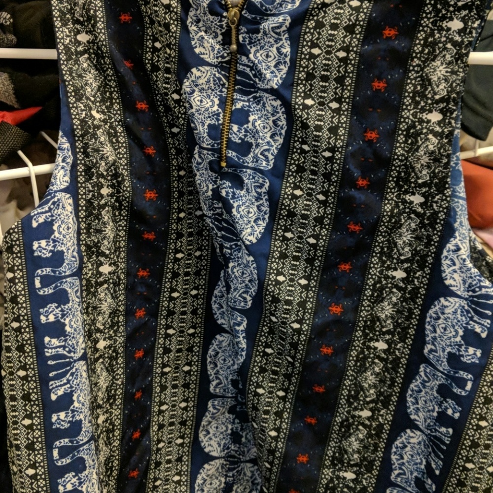 Top - Picture 3 of 3